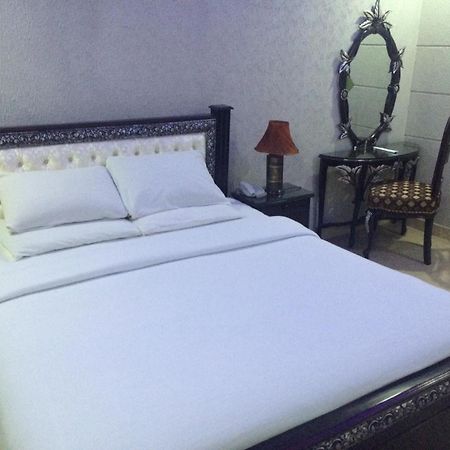 Hotel The Leschanze Lahore Exterior foto