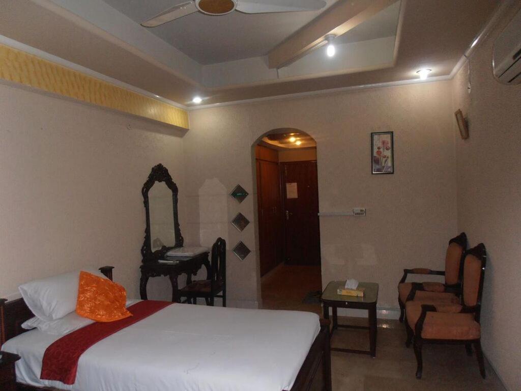 Hotel The Leschanze Lahore Exterior foto