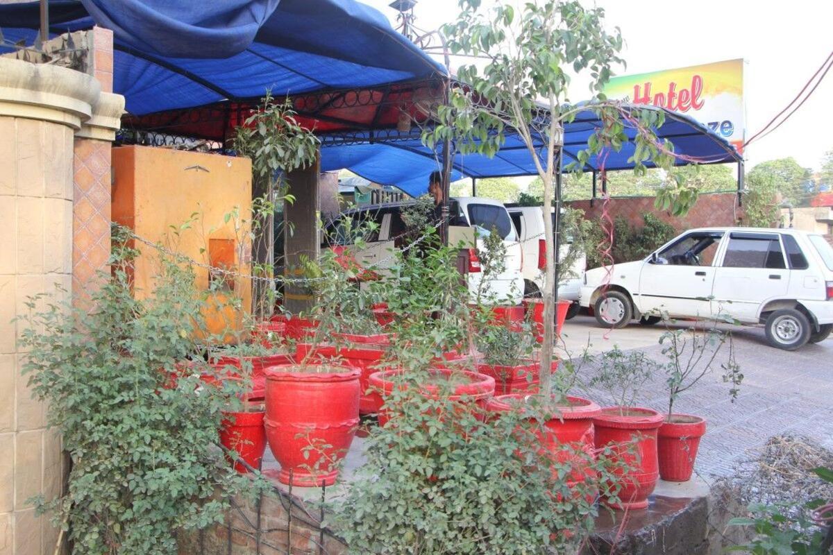 Hotel The Leschanze Lahore Exterior foto