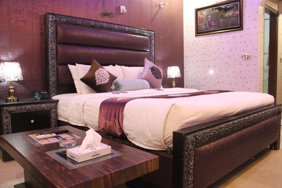 Hotel The Leschanze Lahore Exterior foto