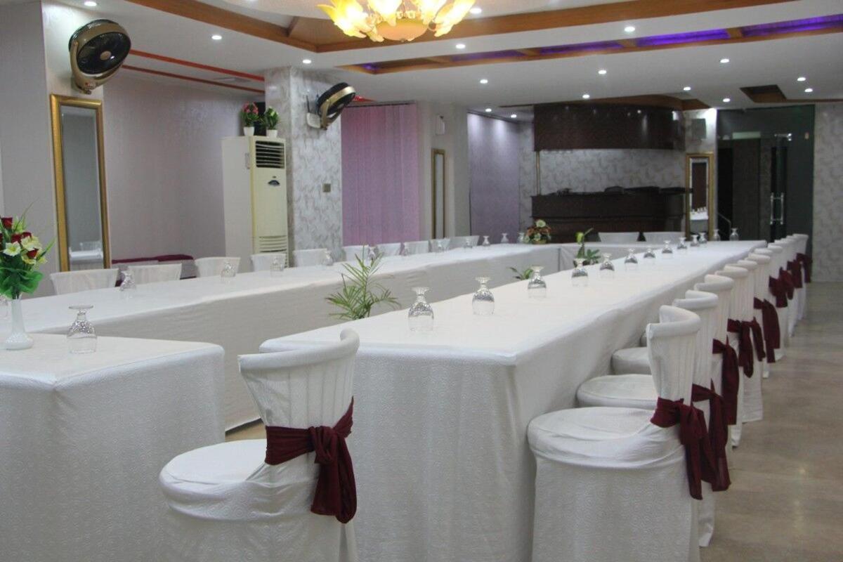 Hotel The Leschanze Lahore Exterior foto